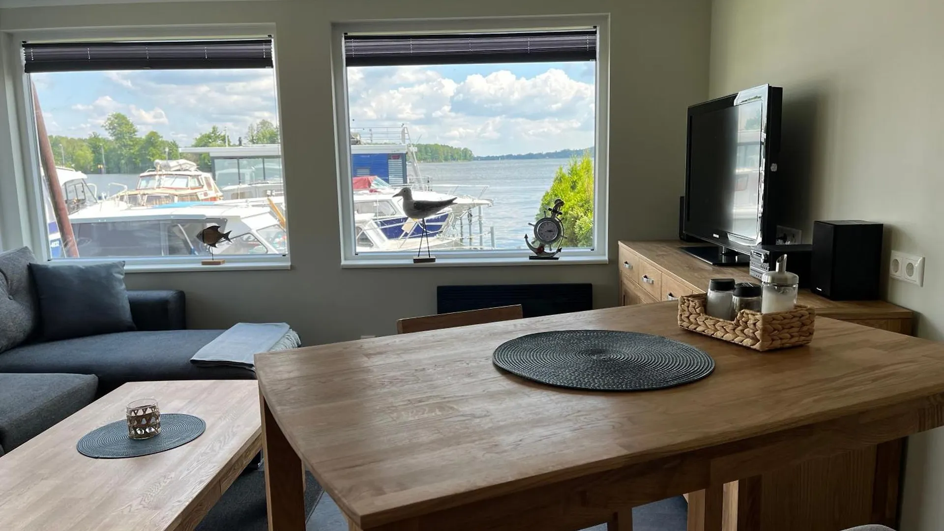 Bungalow Direkt Am See - Toilette Und Dusche In Separatem Gebaeude Berlin
